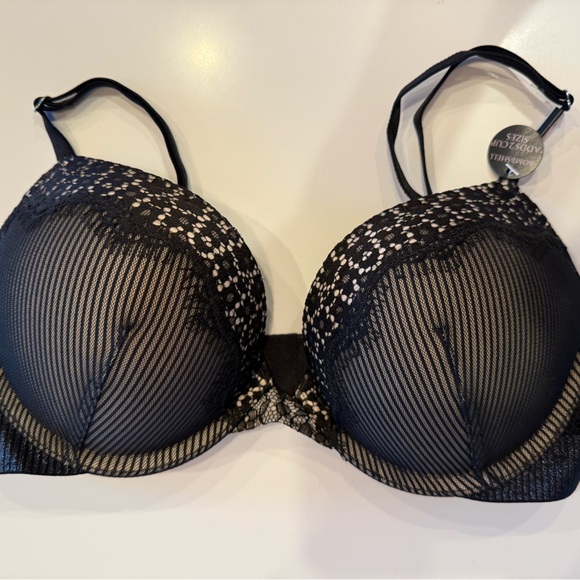 NWT Victoria’s Secret bombshell 34B adds 2 cup sizes - Picture 1 of 12